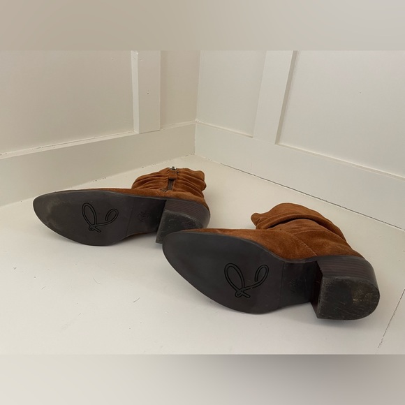 Reba Suede Booties Women size 9 - Picture 3 of 4